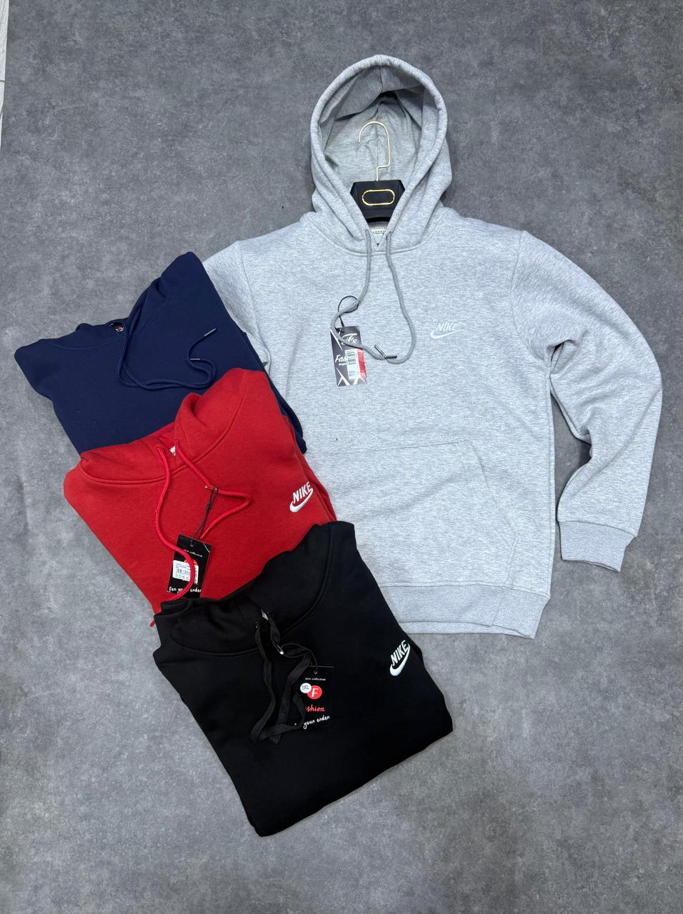 Hoodie Nike Sportswear – Logo Classique